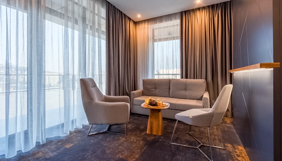 هتل اونیکس تفلیس